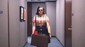 elisabeth-moss-reveals-how-uncomfortable-filming-peggy-olson-s-mad-men-hallway-scene